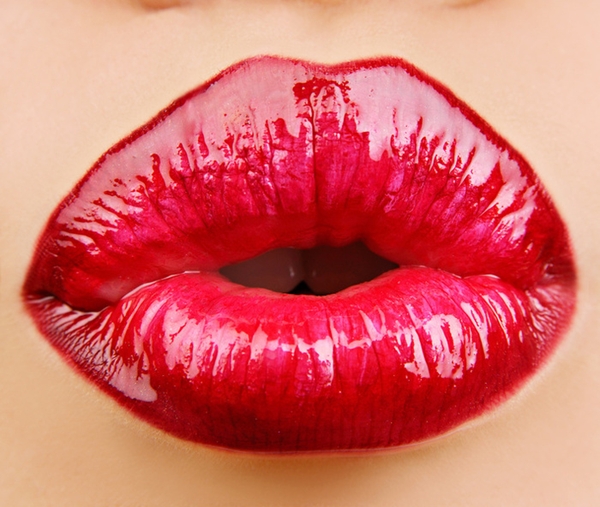 Red Kiss; Hot 