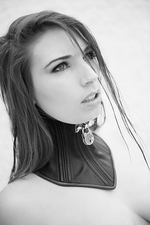 #bw #collar #locks; Bdsm 