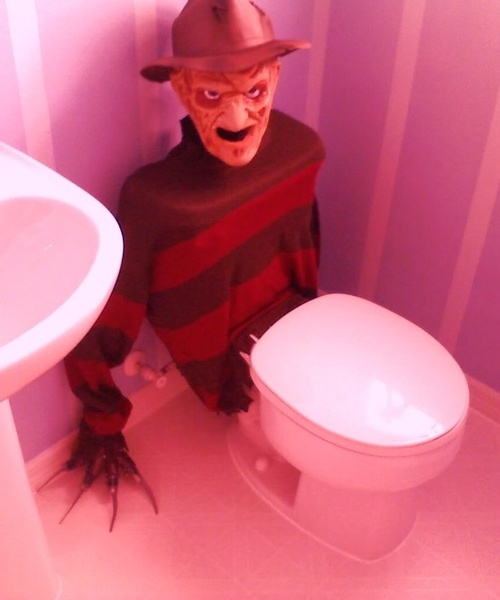 Halloween toilet; Fetish Funny 